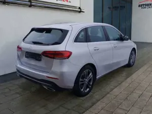 Mercedes-Benz B 200 *LED*Progressive*NAVI*TÜV-NEU**2JGarantie* Klima Bild 3