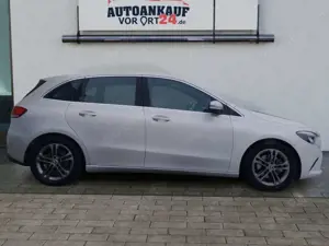 Mercedes-Benz B 200 *LED*Progressive*NAVI*TÜV-NEU**2JGarantie* Klima Bild 2