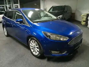 Ford Focus Turnier Titanium NAVI KAMERA TUV 12/2027 Bild 4