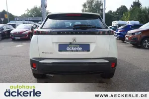Peugeot 2008 e- Active Pack Rückfahrkamera I On-Board-Lader 11 Bild 4
