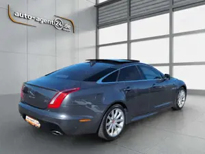 Jaguar XJ 3.0 V6 AWD R-Sport/2Hd/Pano/360/Sitzlüft./DAB Bild 4