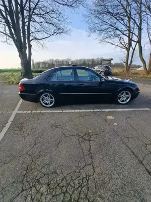 Mercedes-Benz E 320 4Matic Automatik Elegance