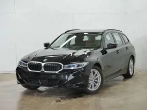 BMW 320 d Touring /PANORAMA /360°KAMERA /MEMORY /HUD