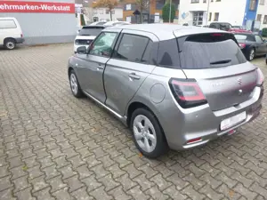 Suzuki Swift 1.2 Advance Bild 5