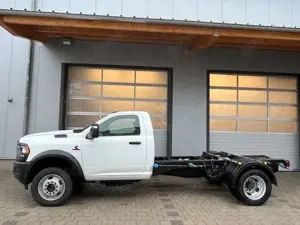 Dodge RAM 5500 Reg Chassis  6.7l TD T1 69.900.-€ Bild 3