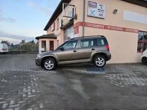 Skoda Yeti Active**82Tkm**S+W Räder** Bild 2