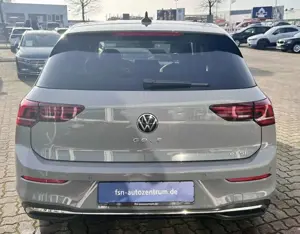 Volkswagen Golf VIII 1.5 eTSI Style AHK+PANO+MASSAGE+HeadUp Bild 5