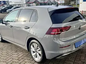 Volkswagen Golf VIII 1.5 eTSI Style AHK+PANO+MASSAGE+HeadUp Bild 4