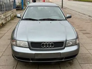 Audi A4 * V6 Automatik * TÜV NEU Bild 4