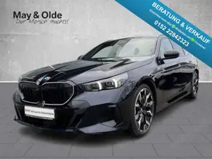 BMW 520 i M Sport Touring HUD AHK Pano Navi PA+DA+