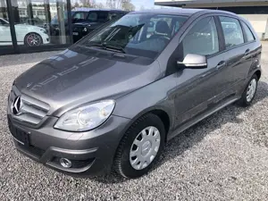 Mercedes-Benz B 170 Autotronic*AHK*Bi-Xenon*Kindersitze integriert*2.H