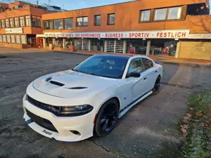 Dodge Charger 6.4 8gang 492ps Tüv Neu sehr gepflegt 275er