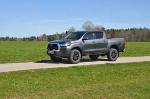 Toyota Hilux 2.8 4x4 Autom. DC Comfort NESTLE OFFROAD Bild 2