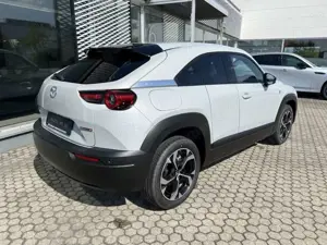 Mazda MX-30 R-EV Makoto Plug-in-Hybrid 360-Monitor Bose Matrix Bild 5