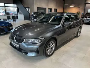 BMW 320 e Touring Sport Line AHK Navi LED LiveC. Pano