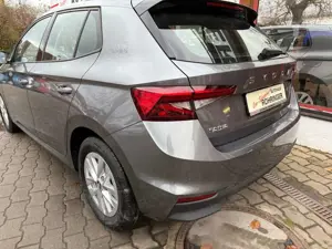 Skoda Fabia Sonderm.130Jahre 1.0-Klima-Sitzheizung-Alu-Kamera Bild 5