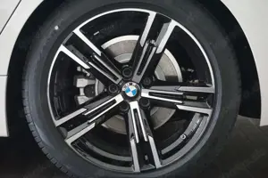 BMW 320 d M-Sport NAVI adapLED AHK HUD ACC RFK Bild 5
