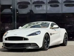 Aston Martin Vanquish S Pearl Edition 1 von 10 Sammlerstück