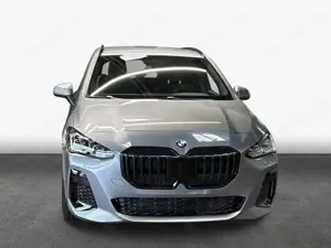 BMW 220 220i Active Tourer Aut. 115 kW, 5-türig Bild 4