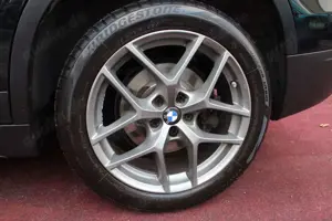BMW X1 xDrive 20 d SPORT LINE AUTOMATIK NAVI LED 2Hd Bild 3