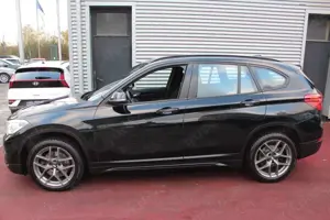BMW X1 xDrive 20 d SPORT LINE AUTOMATIK NAVI LED 2Hd Bild 4