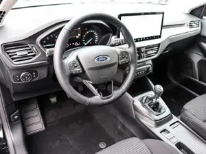 Ford Focus Titanium 125PS FAP Winter Parking Bild 4