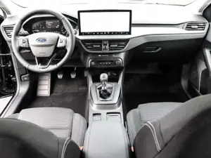 Ford Focus Titanium 125PS FAP Winter Parking Bild 5