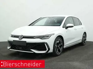 Volkswagen Golf 8 1.5 eTSI DSG R-Line ALU 17 HUD KAMERA NAVI