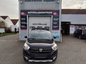 Dacia Dokker 1.2 TCe Stepway Celebration/1.Hnd./Navi/PDC/SHZG Bild 2