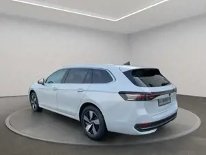 Volkswagen Passat Business 1,5 l eTSI OPF 110 kW (150 PS) 7-Gang-Do Bild 4