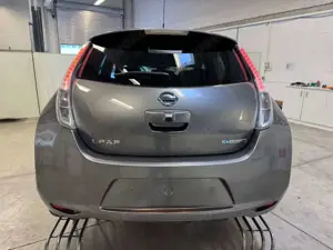 Nissan Leaf Tekna 30kwh Leder Navi 360°Kamera Bild 4