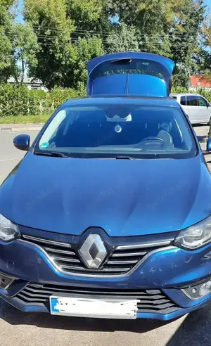 Renault Megane Megane ENERGY TCe 130 BOSE EDITION Bild 2