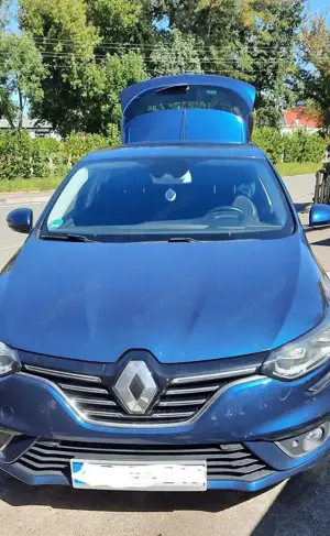 Renault Megane Megane ENERGY TCe 130 BOSE EDITION Bild 3