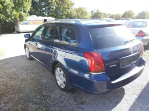 Toyota Avensis Avensis Combi Diesel 2.0 D-4D Combi Bild 5