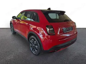 Fiat 600 11kW-OBC Waermepumpe LED PDC DAB Apple CarPlay And Bild 4