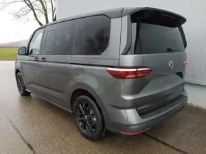 Volkswagen T7 Multivan 2,0TDI Edition DSG Premium KÜ 7 Sitzer Bild 2