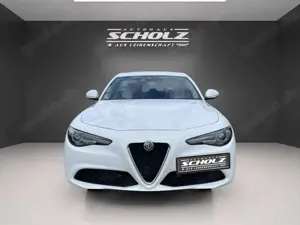 Alfa Romeo Giulia MY18 Super 2.2 Diesel 16V 110kW (15 Bild 2