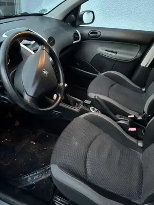 Peugeot 206 Basis