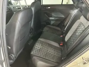 Volkswagen T-Roc 2.0 TDi 4MO DSG R-Line AHK EHK Matrix Pano Bild 4