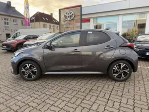Toyota Yaris 1.5 Hybrid Teamplayer Bild 3