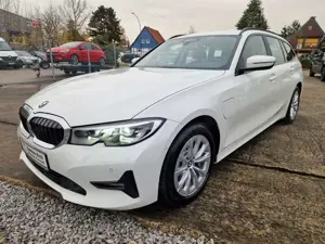 BMW 330 330 e xDrive Advantage