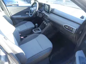 Dacia Jogger Extreme TCe 110 7-Sitzer Bild 3