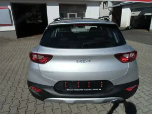 Kia Stonic 1.2 Vision  KLIMAAUTOMATIK SITZHEIZUNG LM-FELGEN Bild 4