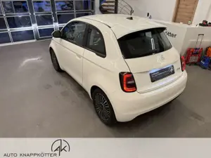 Fiat 500 500e 3+1 Passion Klima/eSitz./Tempomat/L-R Sensor Bild 4
