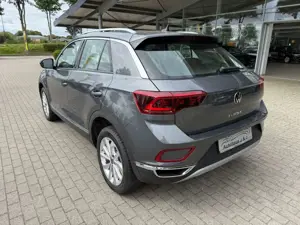 Volkswagen T-Roc Style 2.0TDI DSG LED ACC Bild 2