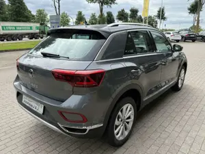 Volkswagen T-Roc Style 2.0TDI DSG LED ACC Bild 3