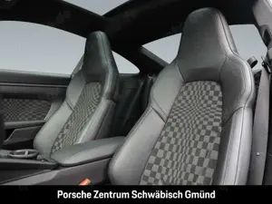 Porsche 992 911 Carrera 4S Clubleder HA-Lenkung BOSE Bild 5