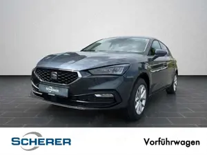 SEAT Leon Road Edition 1.5 eTSI 7-Gang DSG, AHZ, Navi