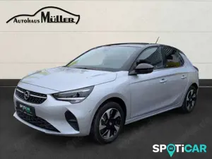 Opel Corsa F e Elegance  11 KW Sitzheizung  RFK