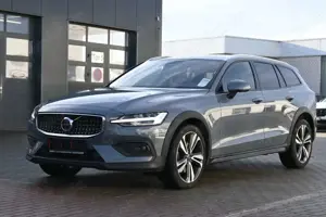 Volvo V60 B4 Diesel CC Plus AWD*360°*PANO*HK*